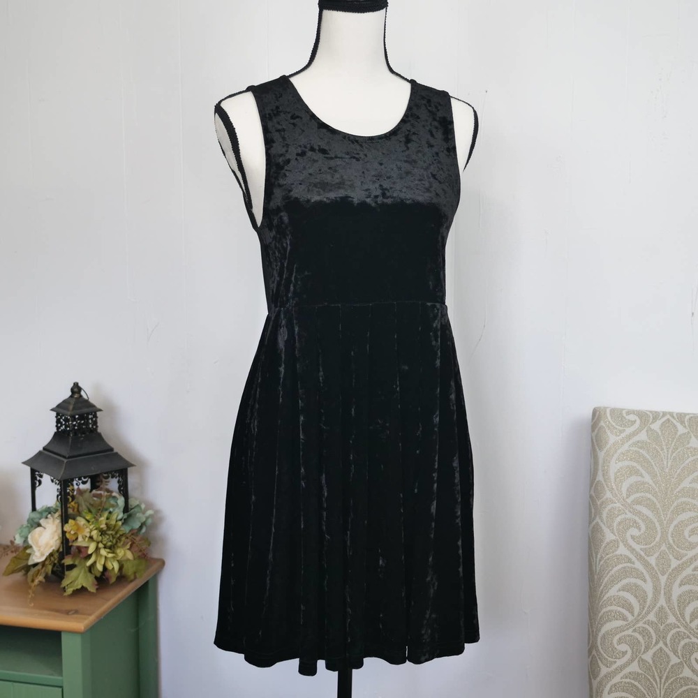 MINKPINK Sheer Mesh Back Crushed Velvet Mini Dress Sz XS Black Fit & Flare - Picture 9 of 9